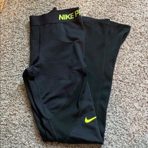 Nike pro hyperwarm leggings
